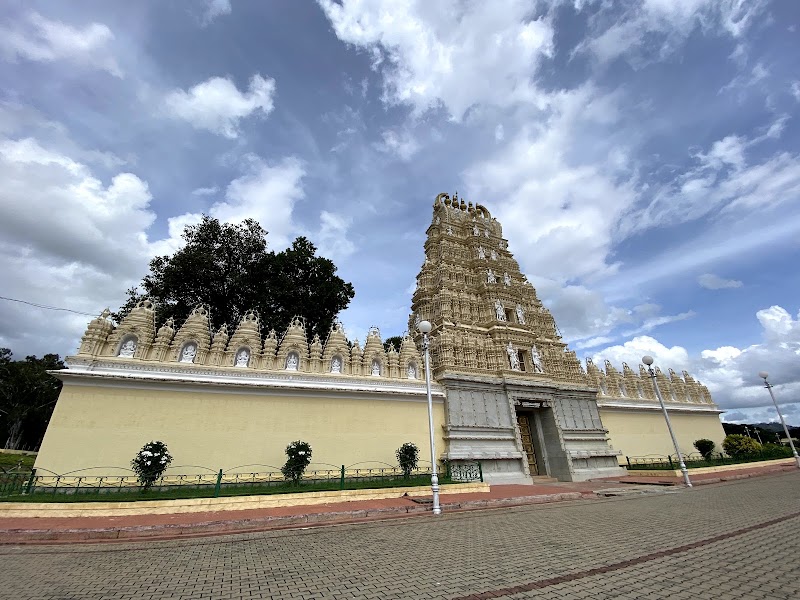 ಮೈಸೂರು ಅರಮನೆ ಉದ್ಯಾನವನ - ಮೈಸೂರು ಅರಮನೆ ಉದ್ಯಾನವನ 8M44+3F7, Agrahara, Chamrajpura, Mysuru, Karnataka 570001, India