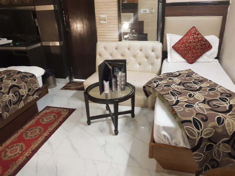 HOTEL ROMA DELUXE - HOTEL ROMA DELUXE 8165, Arakashan Rd, Ram Nagar, Paharganj, New Delhi, Delhi 110055, India