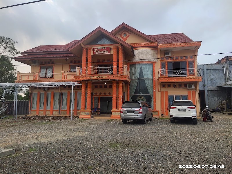 OYO Life 113500 Hotel R Cantika Syariah - OYO Life 113500 Hotel R Cantika Syariah, Lingkungan Mensawang, W8J2+R4X, Jl. Lintas Sumatera No.KM 3, Dusun Bangko, Kec. Bangko, Kabupaten Merangin, Jambi 37311, Indonesia