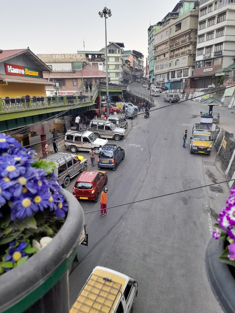 Snt bus stand last stopage near fly over - Snt bus stand last stopage near fly over Local Bus Stop, Lal Market Rd, Arithang, Gangtok, Sikkim 737101, India