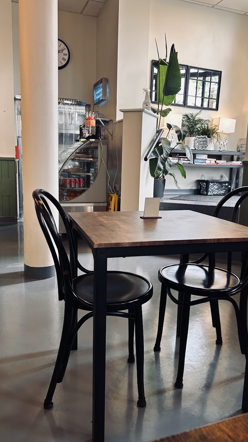 Arthur's - Cafe and Bistro Coffee Shop Wimbledon Park - Arthur's - Cafe and Bistro Coffee Shop Wimbledon Park, Wimbledon Park Hall, 170 Arthur Rd, London SW19 8AQ, UK