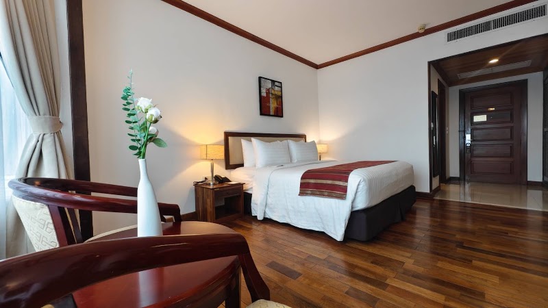 Champasak Grand Hotel - Champasak Grand Hotel, 4R68+CJ2 Mekong Riverside Road, Pakxé, Laos