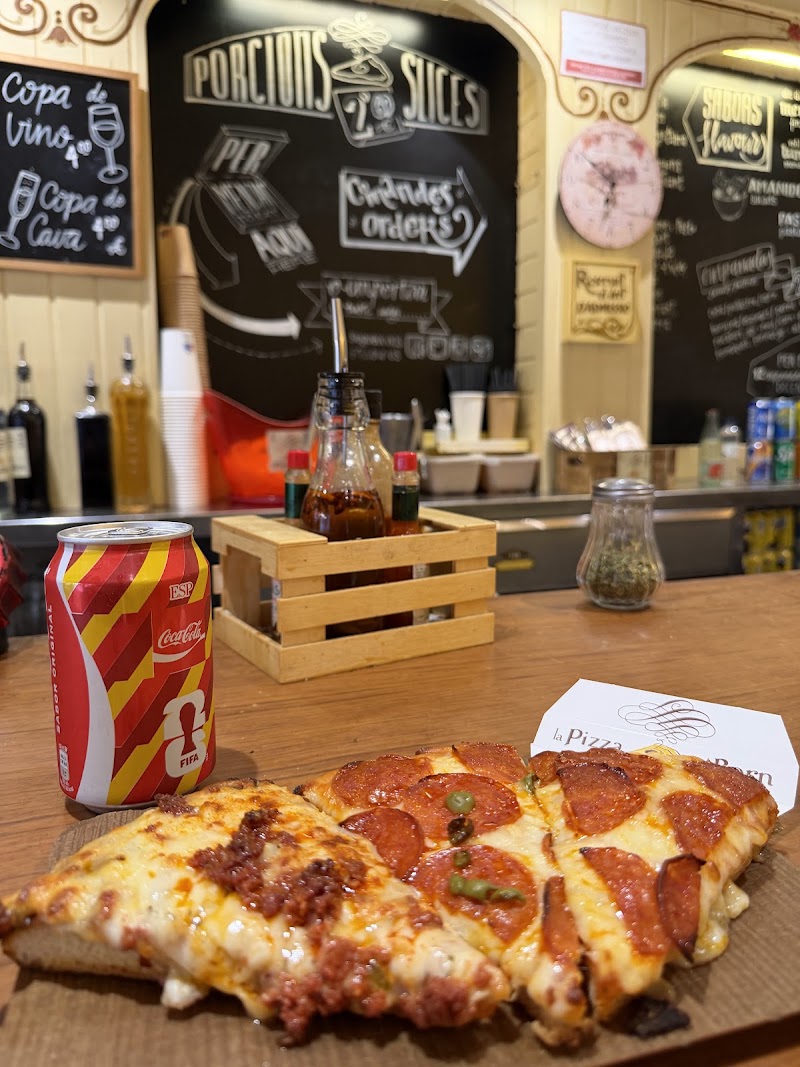 La Pizza Del Born - La Pizza Del Born Pg. del Born, 22, Ciutat Vella, 08003 Barcelona, Spain
