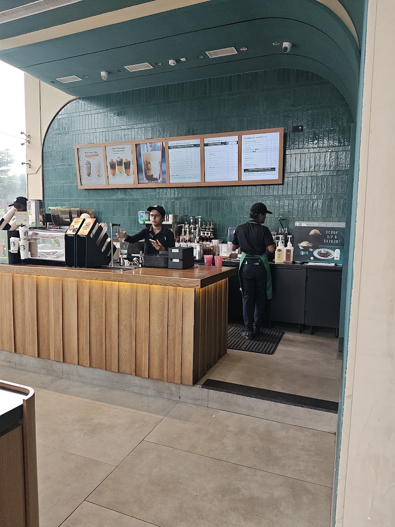 Starbucks - Starbucks 5th mile, 42, Tumkur Rd, near Brigade Deccan Heights, Yeshwanthpur Industrial Area, Phase 1, Yeswanthpur, Bengaluru, Karnataka 560022, India