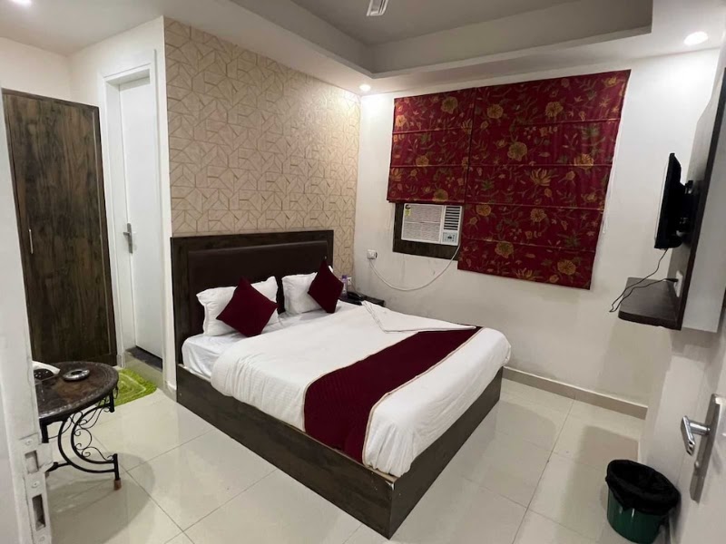 Hotel O Alpha Stay - Hotel O Alpha Stay Gali No 12, A-260, near IGI Road, Kapas Hera Extension, Kapas Hera, New Delhi, Delhi 110037, India