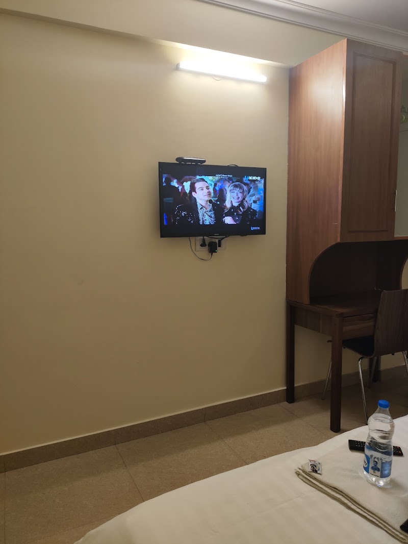 The Lounge Hotel - The Lounge Hotel 21, 2nd Cross Rd, Kalasipalya, Bengaluru, Karnataka 560002, India