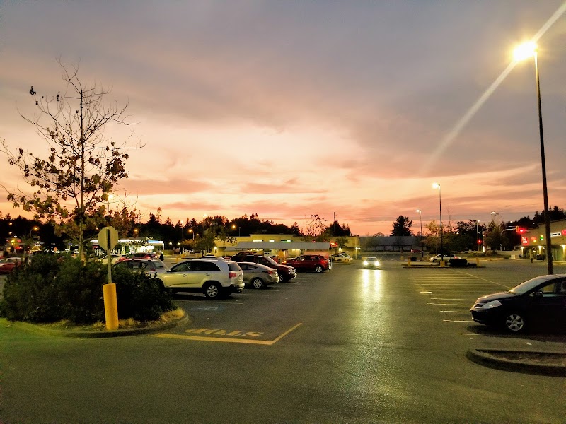 Real Canadian Superstore Ryan Road - Real Canadian Superstore Ryan Road 757 Ryan Rd, Courtenay, BC V9N 3P9, Canada