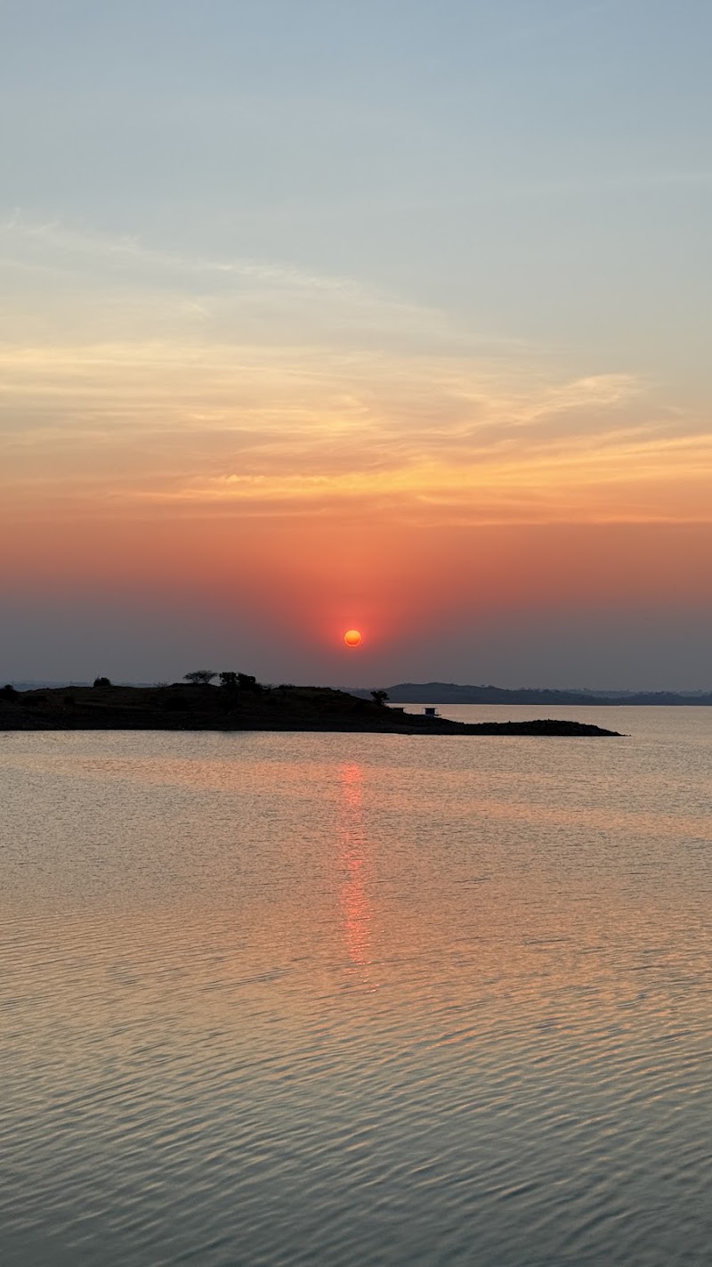 Hotel Kinara - Hotel Kinara, 8JJ7+2C, Baragaon Nandur, Maharashtra 413722, India