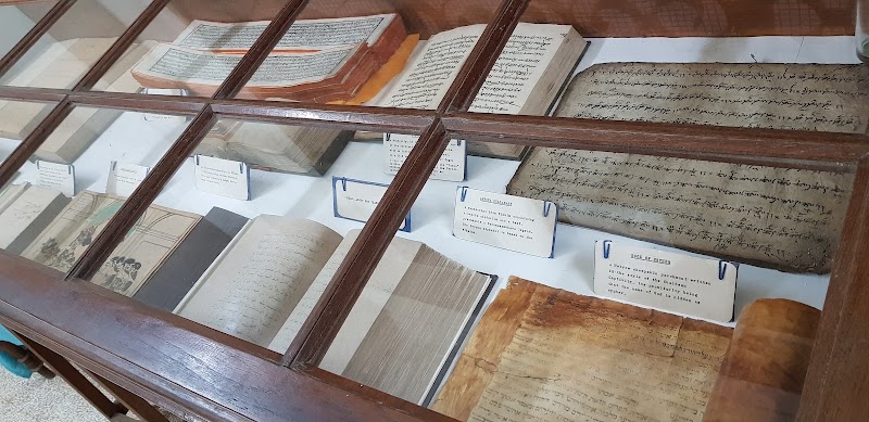 The Adyar Library and Research Centre - The Adyar Library and Research Centre, 2758+7R3, Theosophical Society, Adyar, Chennai, Tamil Nadu 600020, India