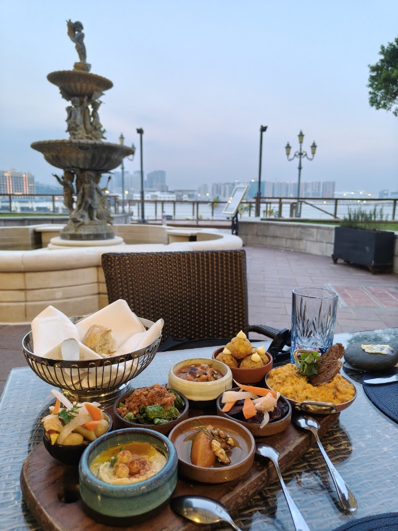 Vic’s Restaurante - Vic’s Restaurante Macao, 澳門孫逸仙大馬路澳門漁人碼頭 萊斯酒店地面層