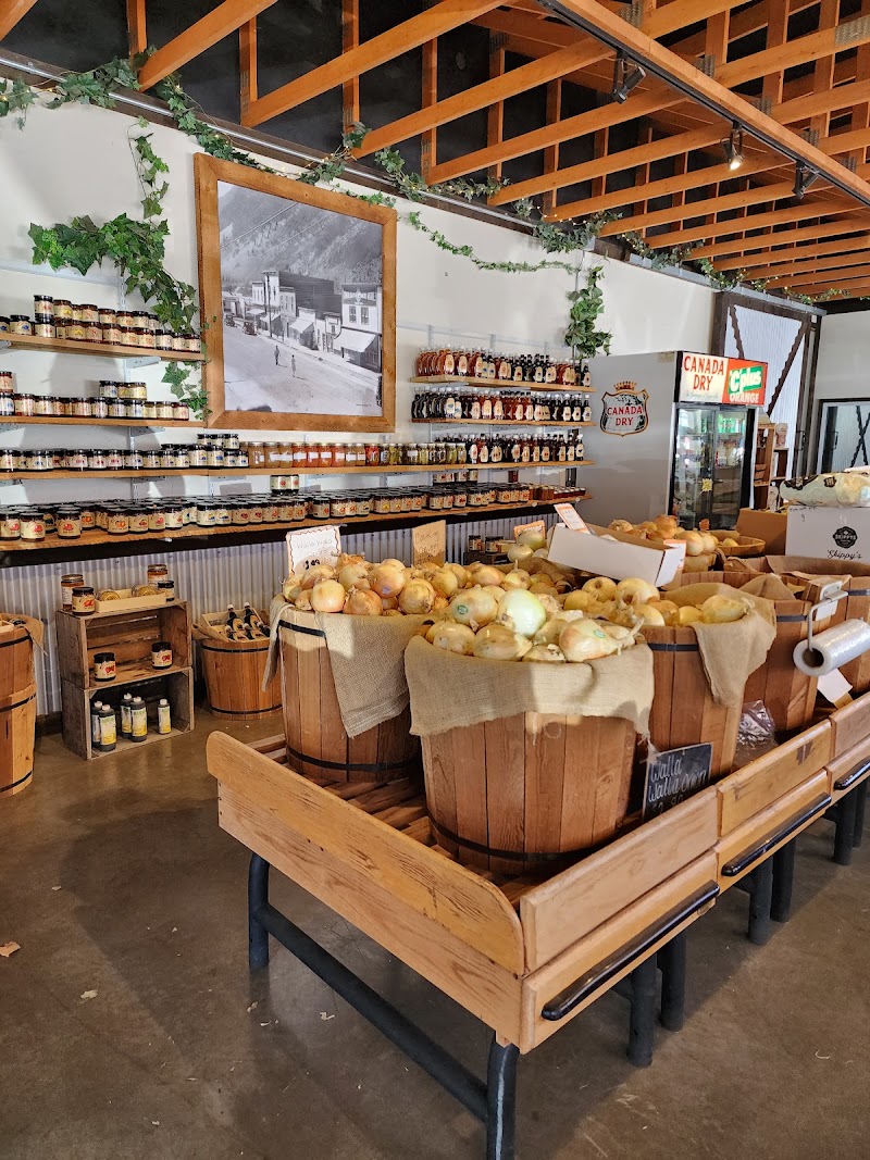 Mom & Pop's Farm Market - Mom & Pop's Farm Market 230 7th Ave, Keremeos, BC V0X 1N4, Canada