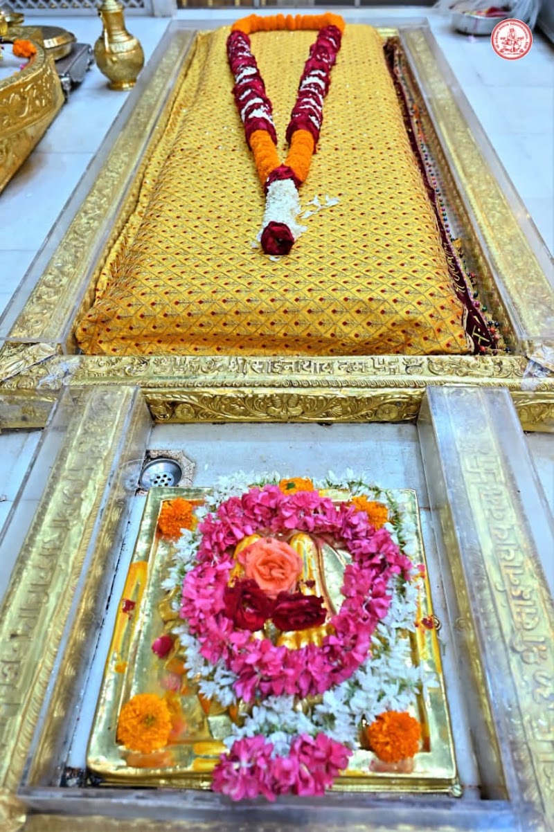 Sai temple Gate No. 4 - Sai temple Gate No. 4, QF8G+CF5, Mauli Nagar, Shirdi, Maharashtra 423109, India