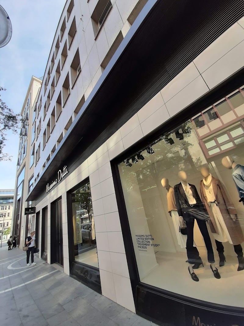 Massimo Dutti Frankfurt - Massimo Dutti Frankfurt, Goethestraße 3, 60313 Frankfurt am Main, Germany