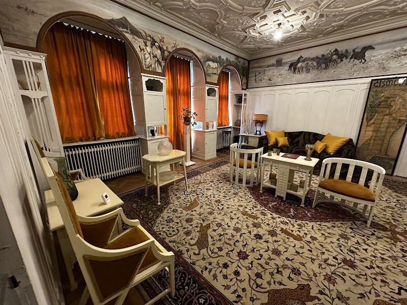 Pelișor Castle - Pelișor Castle, Aleea Peleșului 2, 106100 Sinaia, Romania