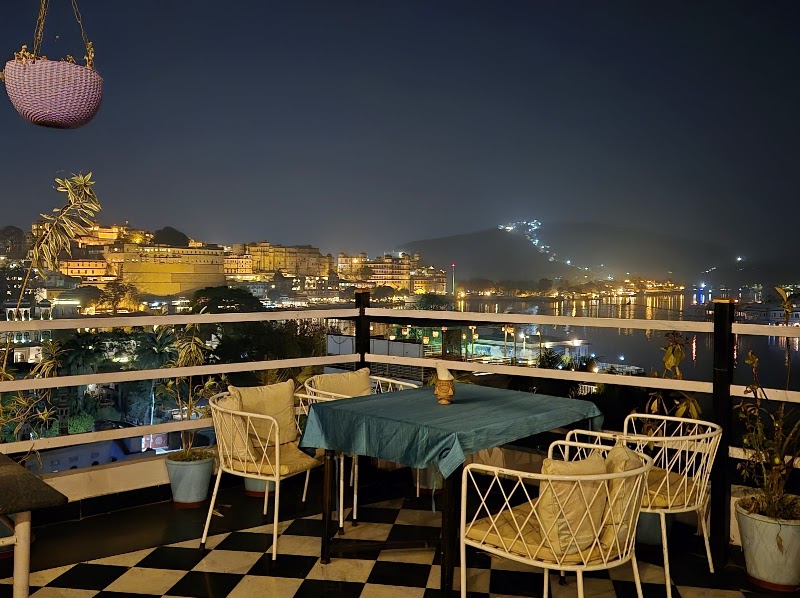 Hotel Lake Star Bistro