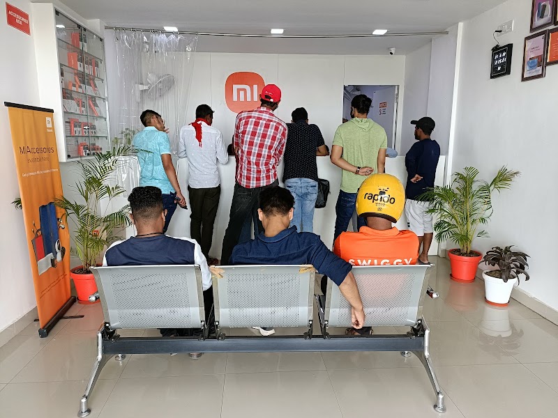 Mi service center - Mi service center, second floor shop no. 5, shraavya Enterprises, Mahalaxmi complex, Moulipara, Telibandha, Raipur, Chhattisgarh 492001, India