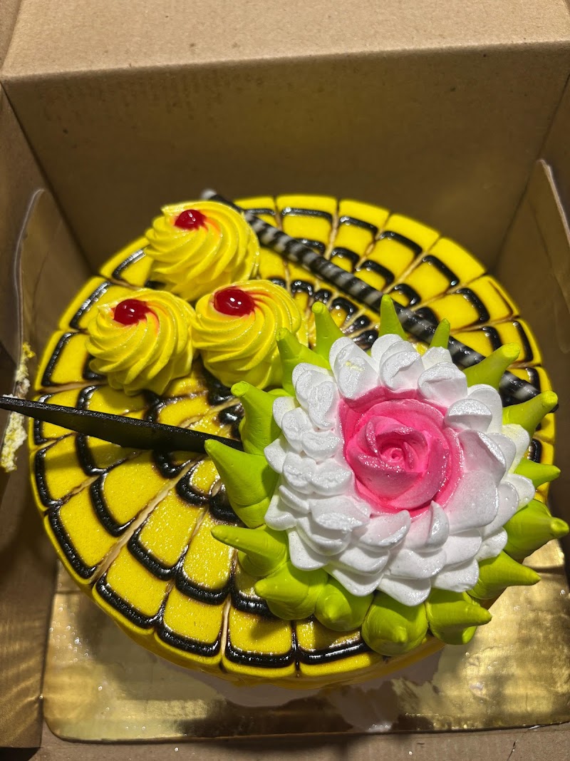 Madhuri pan palace & bakery Shop - Madhuri pan palace & bakery Shop, C4FX+5FQ, Maroda, Parsuli, Chhattisgarh 491885, India