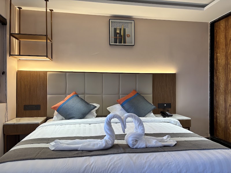 Serenity Suites - Serenity Suites 100, Mysore Rd, Monterosa Colony, Fingerpost, Ooty, Tamil Nadu 643001, India
