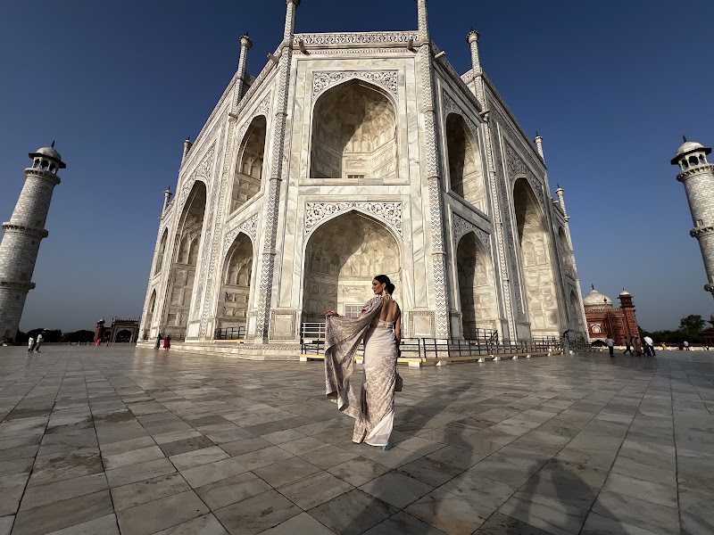 Privatetourguideagra “Historian of Eternal Love” - Privatetourguideagra “Historian of Eternal Love”, 07 GR Square, Opposite Trident Hotel, Fatehabad Road, Agra 282006, Fatehabad Rd, Tajganj, Agra, Uttar Pradesh 282001, India
