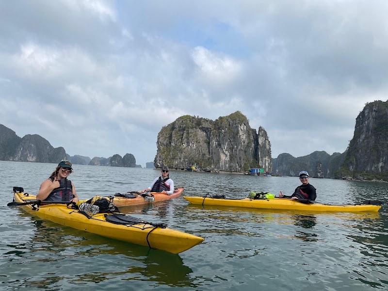 Cat Ba Kayak Adventures - Cat Ba Kayak Adventures, 212 Cái Bèo, Street Cat Ba town, Cát Hải, Hải Phòng 200000, Vietnam
