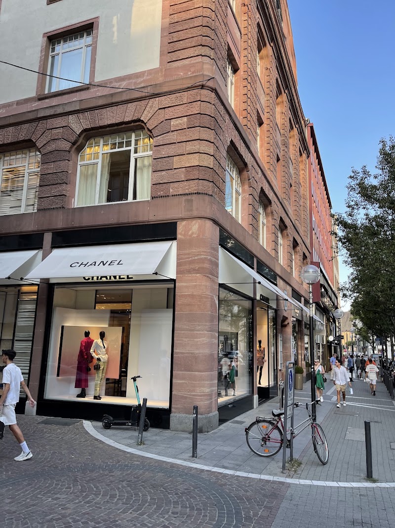 CHANEL - CHANEL, Goethestraße 10, 60313 Frankfurt am Main, Germany