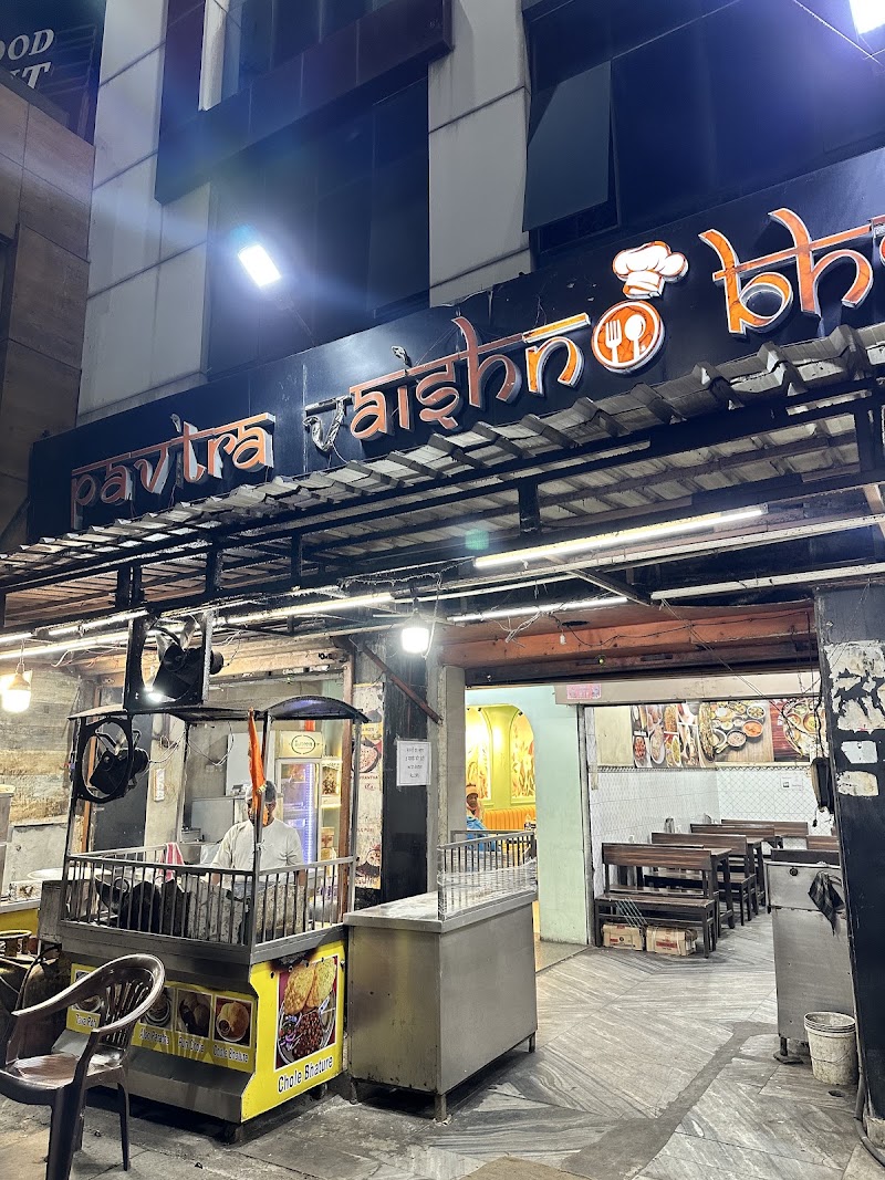 Pavitra Punjabi Dhaba - Pavitra Punjabi Dhaba Opp. Railway Station, Haridwar Main Rd, Devpura, Haridwar, Uttarakhand 249401, India