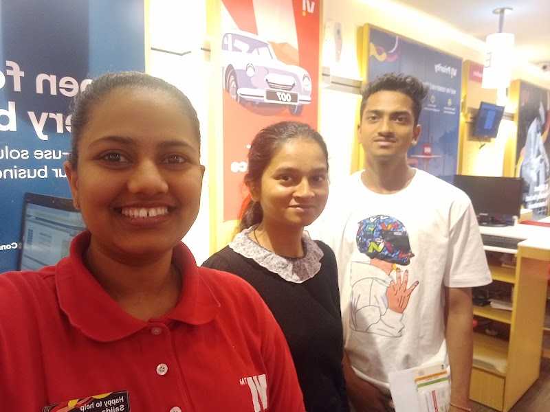 Vi - Vodafone Idea Store - Vi - Vodafone Idea Store Shop No 1 & 2, Vasant Prabhat, VN Purav Marg, next to Akbarallys, Sindhi Society, Chembur, Mumbai, Maharashtra 400071, India