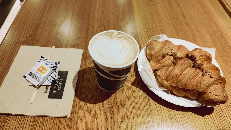 Third Wave Coffee - Third Wave Coffee Ground Floor Atrium, Near, Fortis Hospital Rd, Sector 44, Gurugram, Haryana 122003, India
