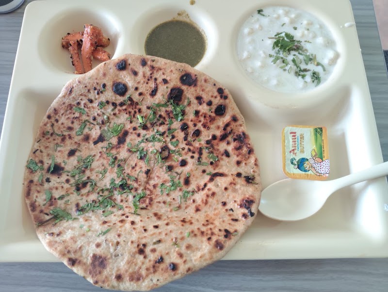 Kulcha Lal Parantha Das - Kulcha Lal Parantha Das Shop No. 25, Sapphire 83, Vatika Sector Service Rd, Sector 83, Gurugram, Haryana 122012, India