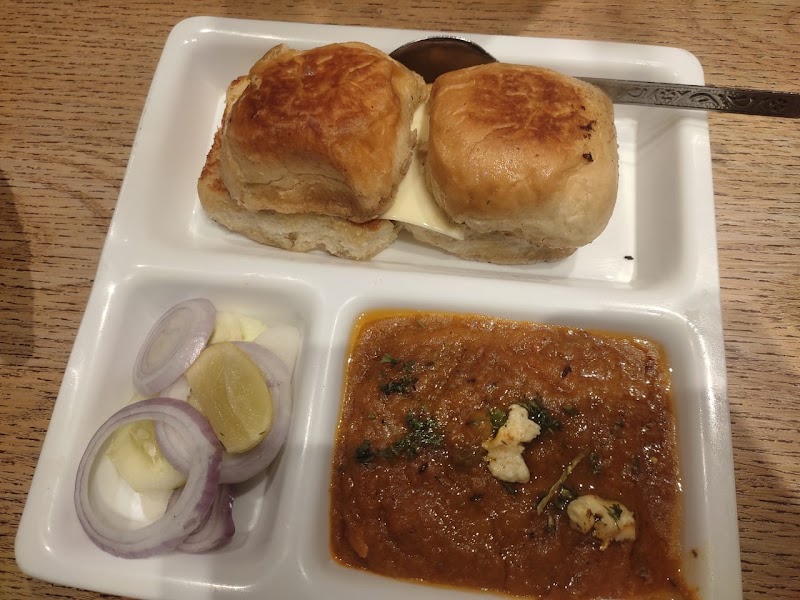 Nathu's( Pure Vegetarian Restaurant) - Nathu's( Pure Vegetarian Restaurant), 13-16, 1 st floor, Himalayan Complex, Main Market, Leh, 194104