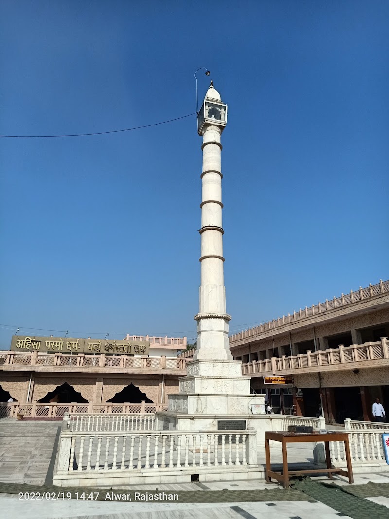 Shri Chandaprabhu Digamber Jain Atishay Kshetra Tijara ji - Shri Chandaprabhu Digamber Jain Atishay Kshetra Tijara ji, Ward no 9, karmchri, awas Tijara, alwer (raj, Tijara, Rajasthan 301411, India