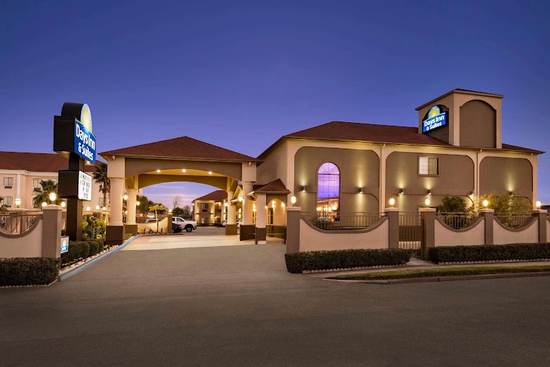 Days Inn & Suites by Wyndham Houston Hobby Airport - Days Inn & Suites by Wyndham Houston Hobby Airport 9114 Airport Blvd, Houston, TX 77061, USA