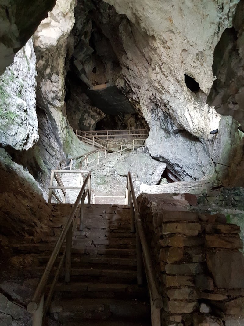Predjama Castle - Predjama Castle Predjama 1, 6230 Predjama, Slovenia