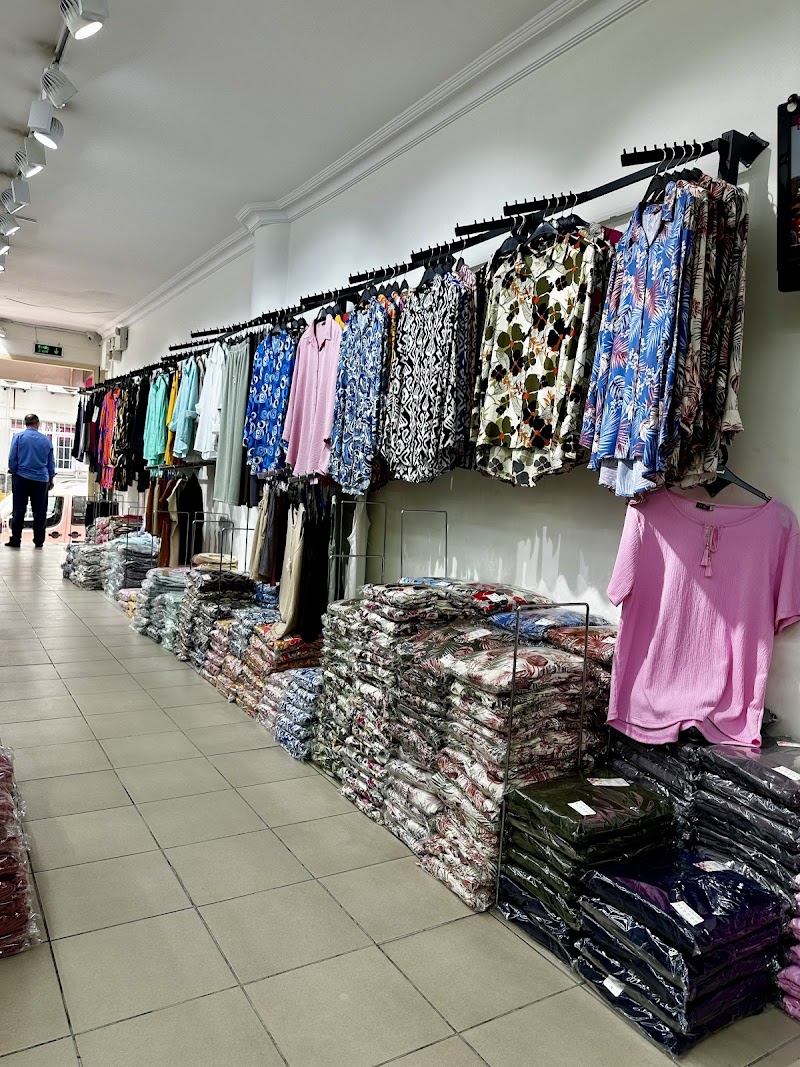 Güngören Tekstil Piyasası - Güngören Tekstil Piyasası, Merkez, Pertev Paşa Sk. No:22, 34164 Güngören/İstanbul, Türkiye