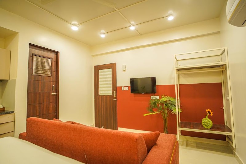 Divine Stays - Divine Stays, 83, Roop Vandana complex, opposite Mayur studio, Gurunanakpura, Raja Park, Jaipur, Rajasthan 302004, India