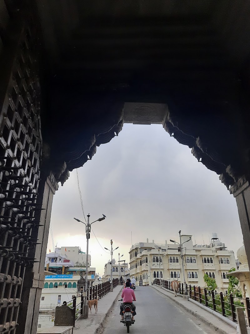 Chand Pole , Udaipur - Chand Pole , Udaipur, HMMJ+2JM, Chand Pole, Pichola, Udaipur, Rajasthan 313004, India
