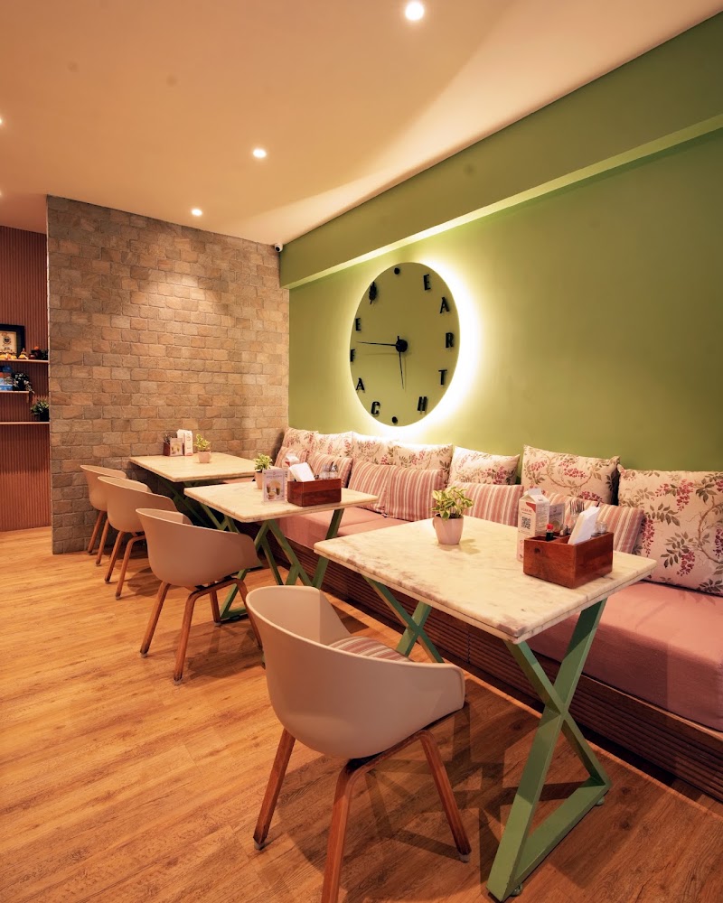 Earth Cafe @ Waterfield