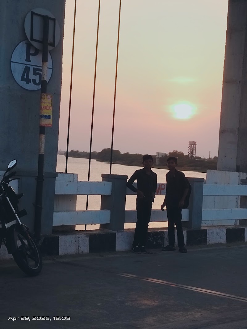 Penna barrage - Penna barrage FX9M+XX9, Pennar River Vaaradhi, Ranganaykulapet, Nellore, Andhra Pradesh 524001, India