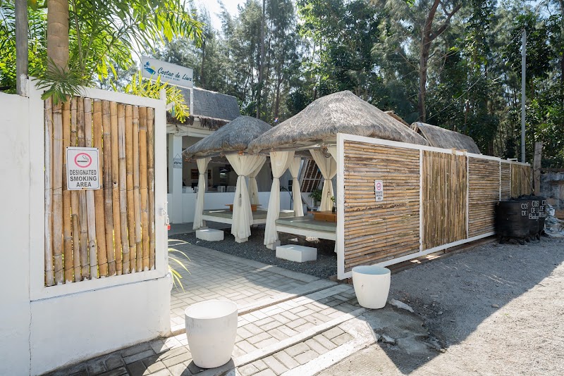 Costas de Liwa Bar and Beach Resort