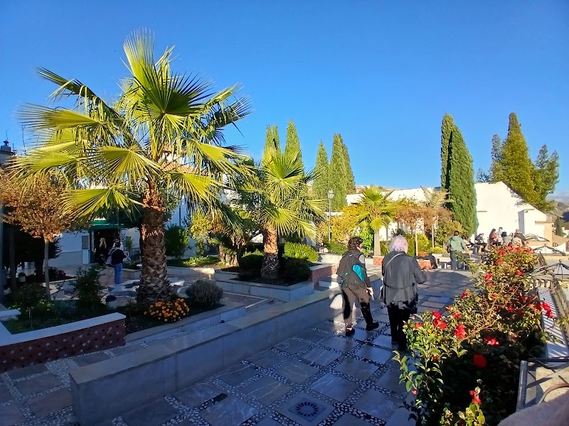 Fuente de la mezquita de Granada - Fuente de la mezquita de Granada, Albaicín, 18010 Granada, Spain