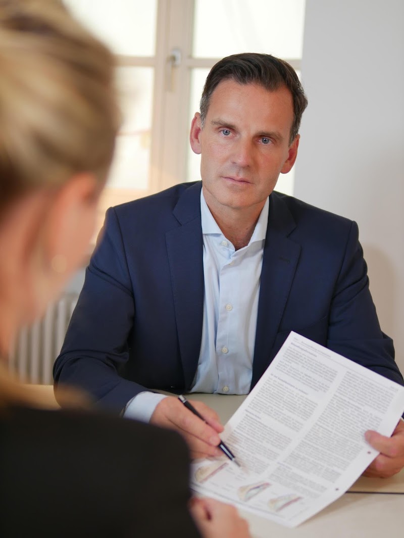 Schönheitsklinik für Brustoperationen | Dr. Christian Lenz - Schönheitsklinik für Brustoperationen | Dr. Christian Lenz Innrain 143, 6020 Innsbruck, Austria