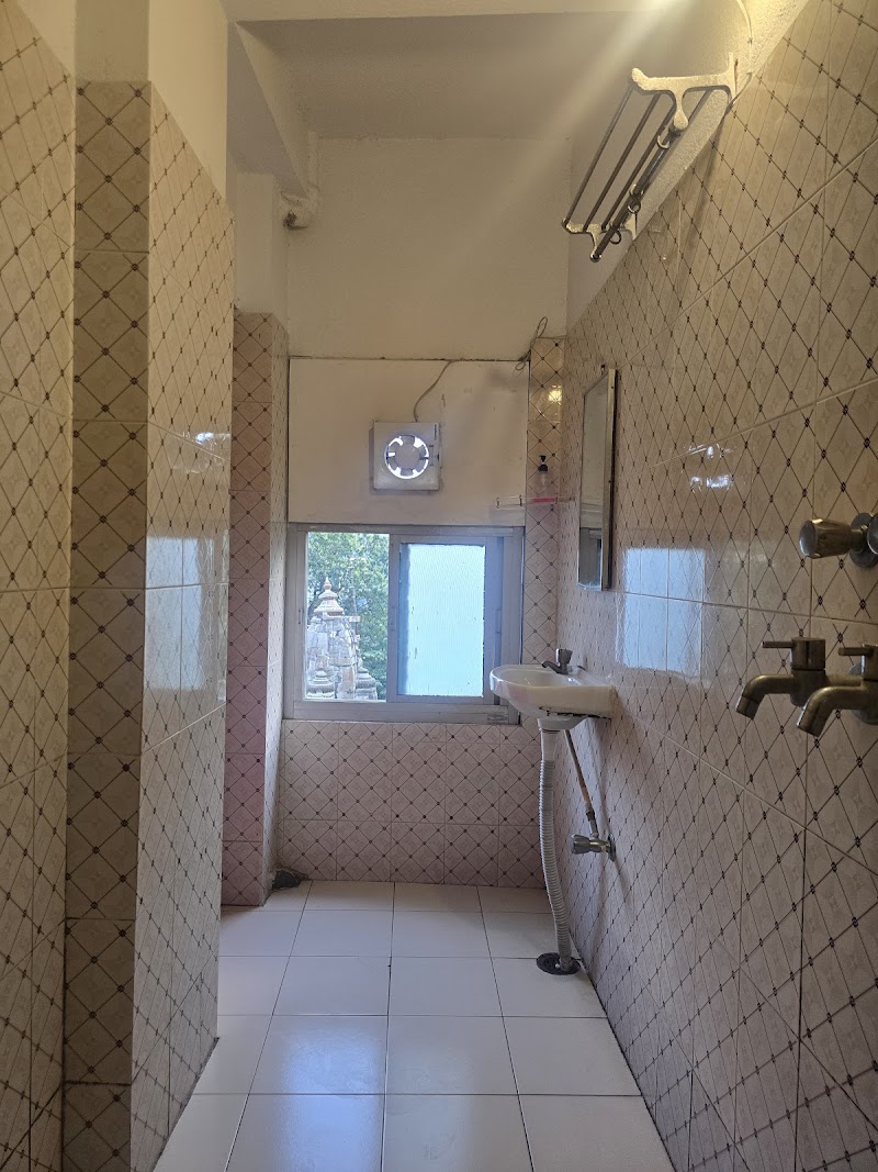 Hanuman Ghat Boutique Stays on Lake Pichola - Hanuman Ghat Boutique Stays on Lake Pichola, hanuman ghat area, Ambrai Rd, near walking Bridge, Outside Chandpole, Ambamata, Udaipur, Rajasthan 313001, India