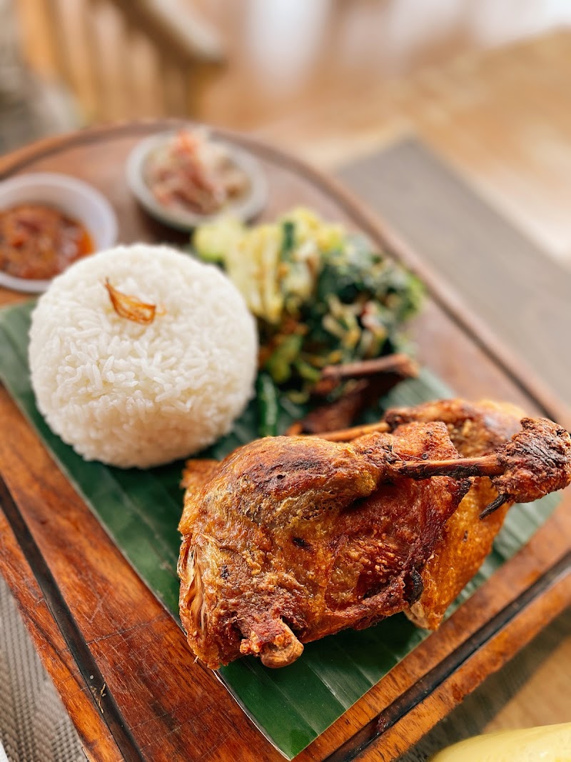 Endo - Endo, Seminyak Square, Jl. Kayu Aya No.1, Seminyak, Kec. Kuta, Kabupaten Badung, Bali 80361, Indonesia
