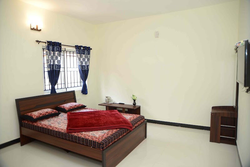Modern Villa - Modern Villa near Bank of India Holiday Home, Davisdale, Bombay Castle, Ooty, Tamil Nadu 643001, India