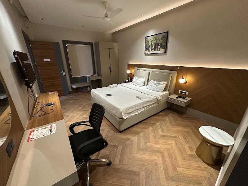 Hotel Royal Palm Inn - Hotel Royal Palm Inn by pass, near rai Bareilly, chauraha, Faizabad, Uttar Pradesh 224001, India