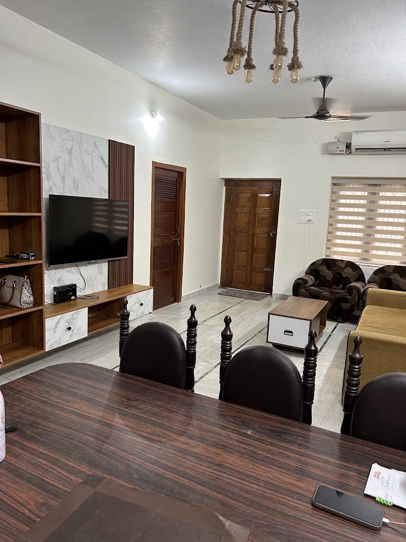 Udupi coral homestay - Udupi coral homestay opp. CANARA BANK, Santhekatte, Udupi, Karnataka 576105, India