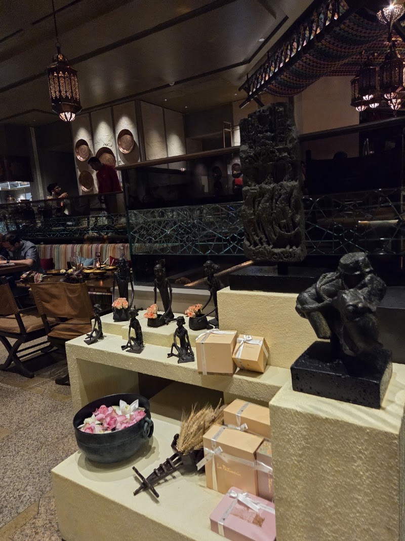 Loya - Loya The Taj Mahal Palace Hotel, K Boman Behram Marg, Apollo Bandar, Colaba, Mumbai, Maharashtra 400001, India