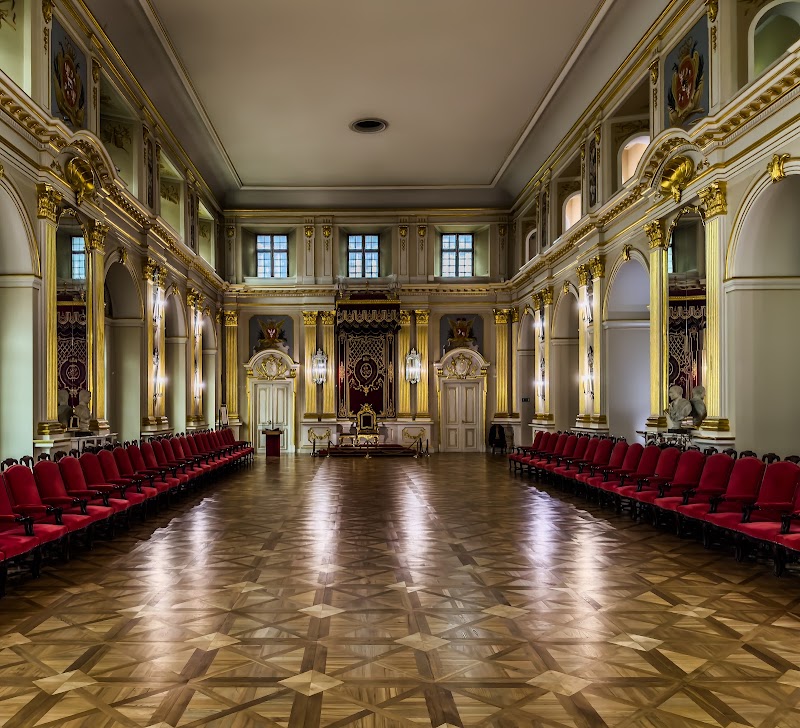 The Royal Castle in Warsaw - The Royal Castle in Warsaw, Plac Zamkowy 4, 00-277 Warszawa, Poland