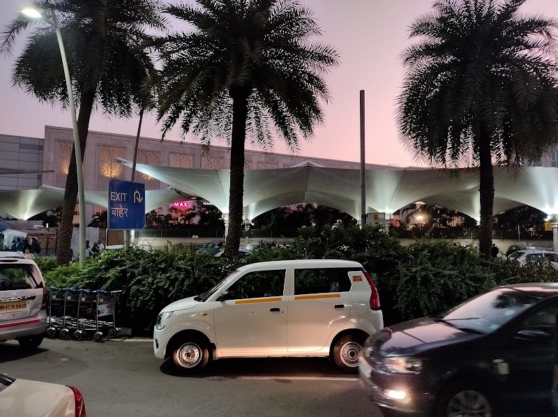 Taxi Pickup Point - Taxi Pickup Point Chhatrapati Shivaji International Airport Terminal 1, Navpada, Vile Parle East, Vile Parle, Mumbai, Maharashtra 400099, India