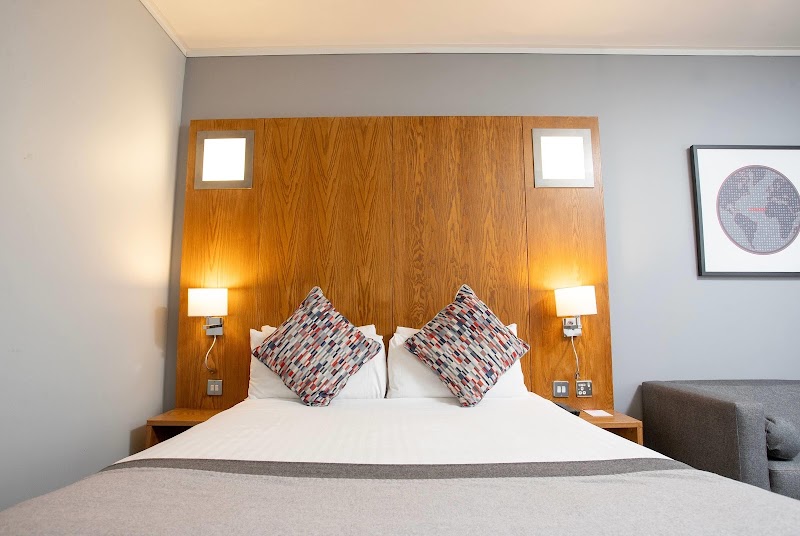 Ramada by Wyndham Belfast City Centre - Ramada by Wyndham Belfast City Centre 20 Talbot St, Belfast BT1 2LD, UK